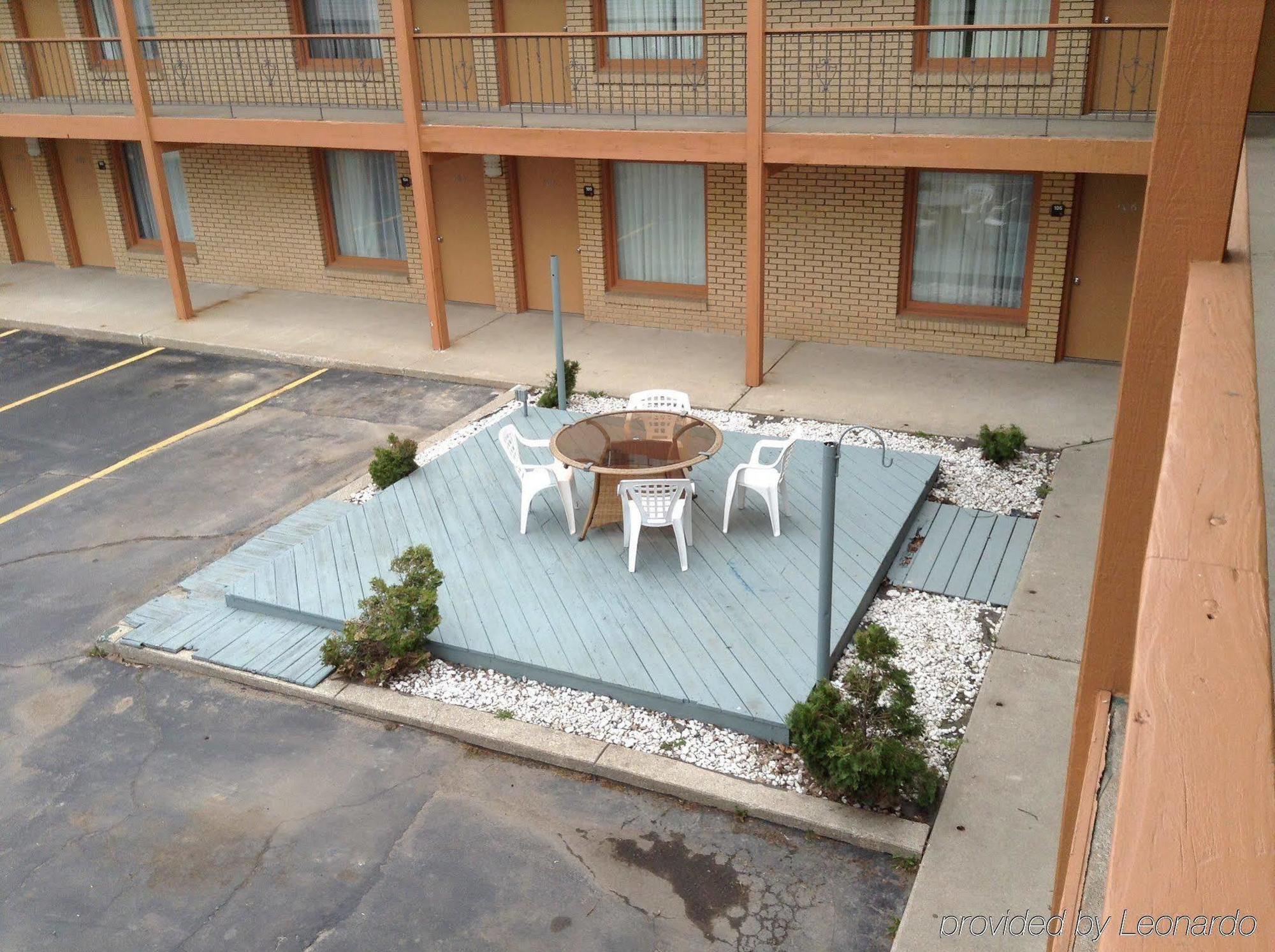 Village Inn Motel - Berrien Springs Exterior foto